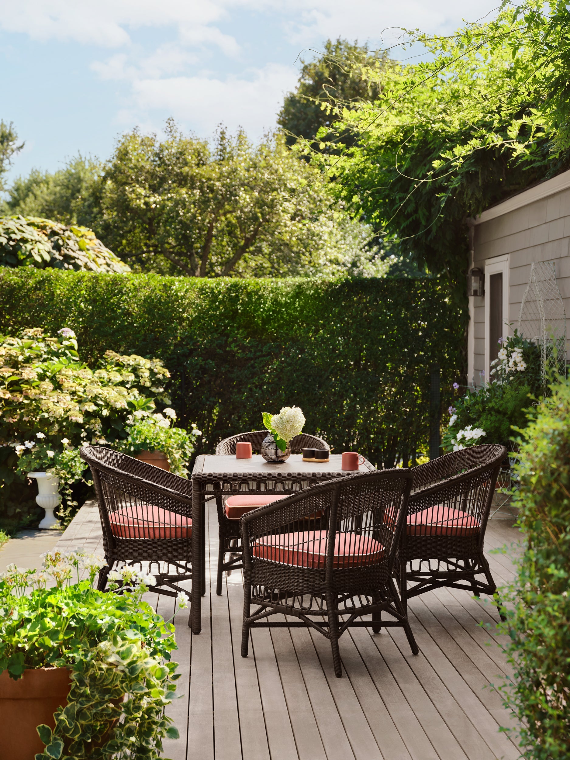 -Woodard-San Michele Accent Chair-Pangaea Patio