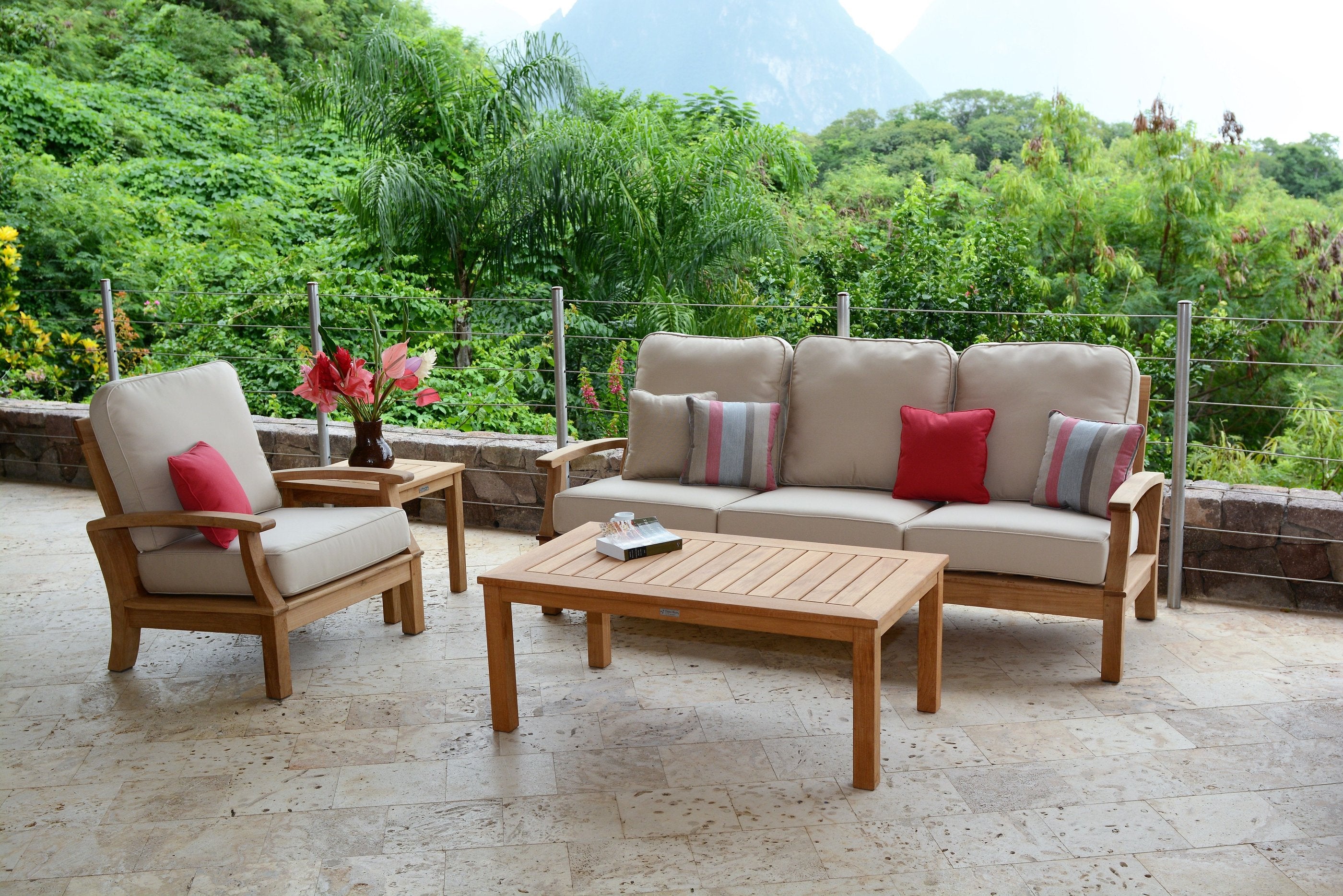 Three Birds Casual Monterey