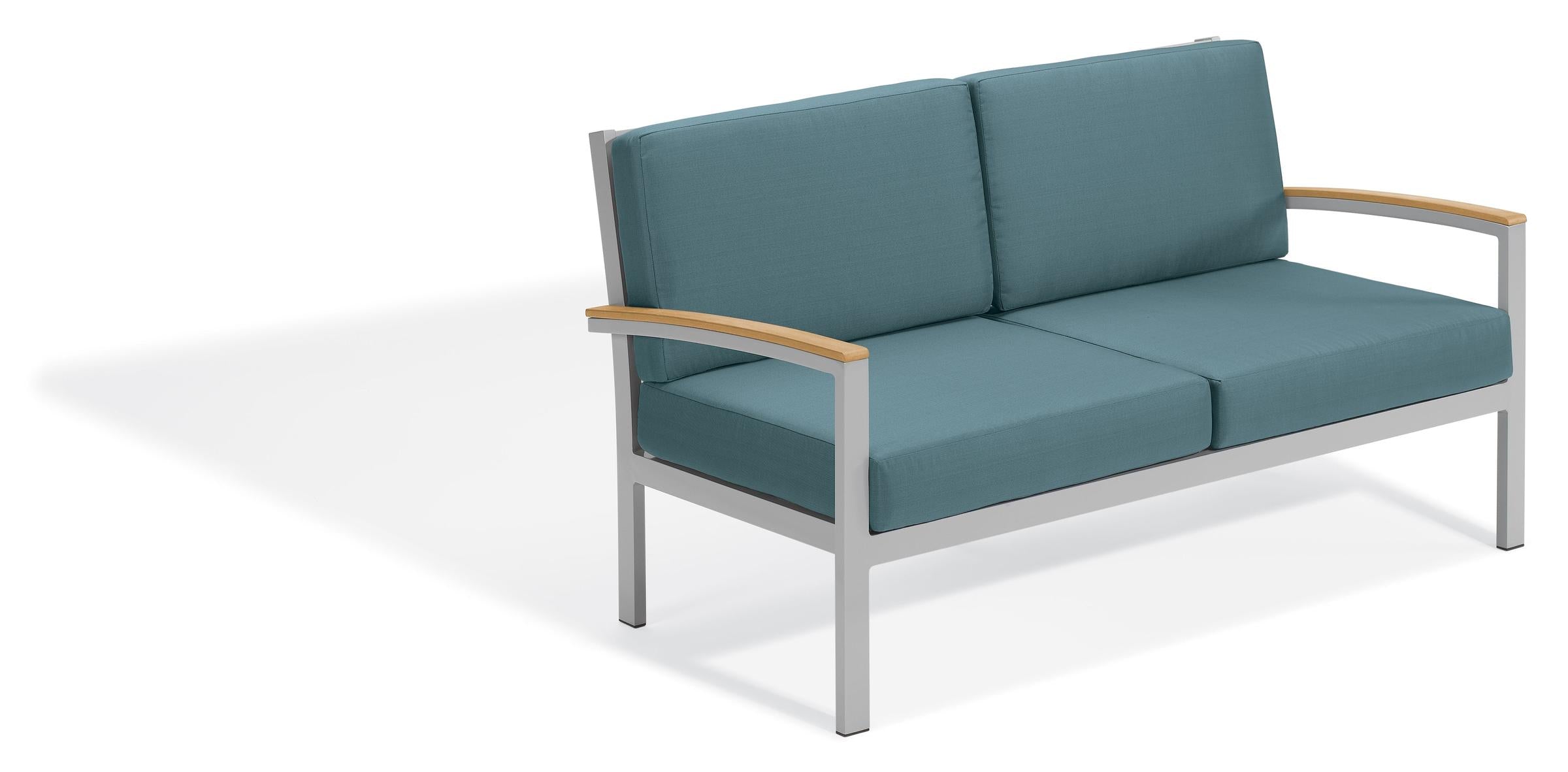 Travira Loveseat